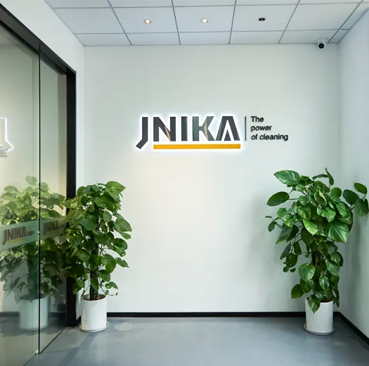Rólunk